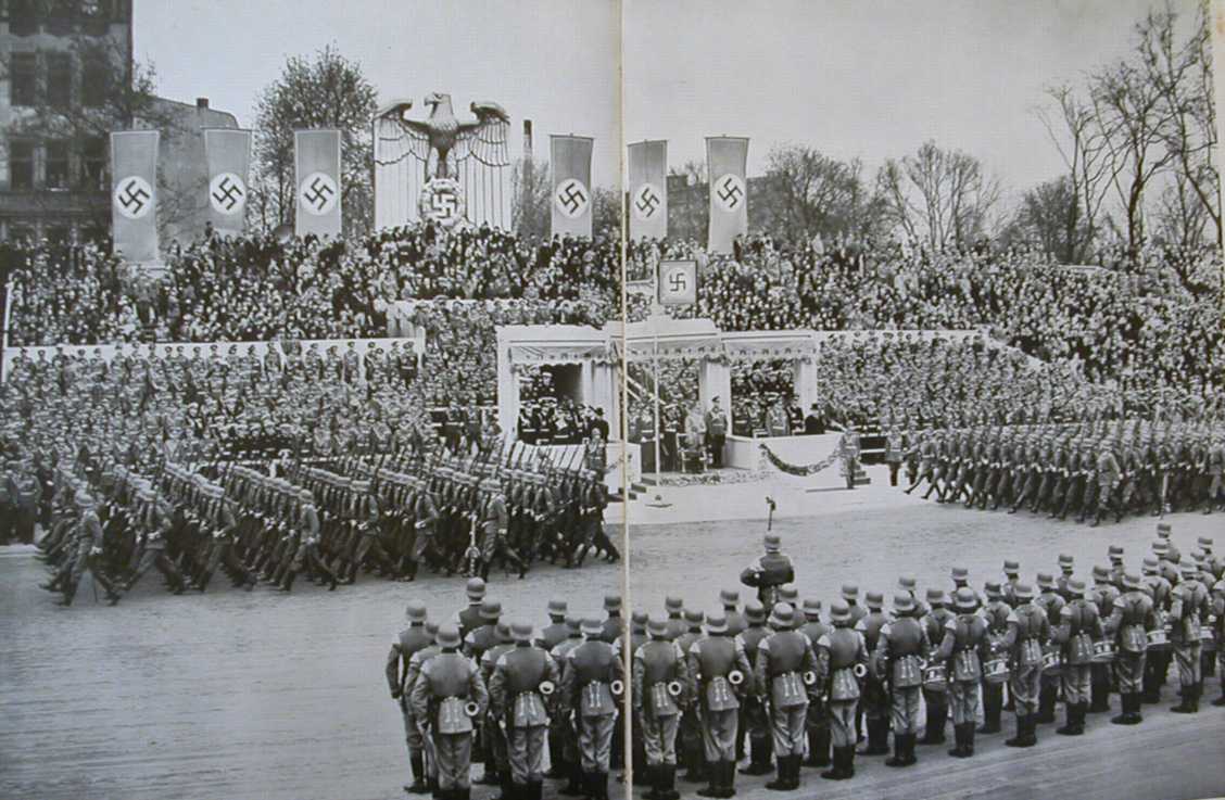 Апрель 1939 года. Hitler Birthday Parade 1939.